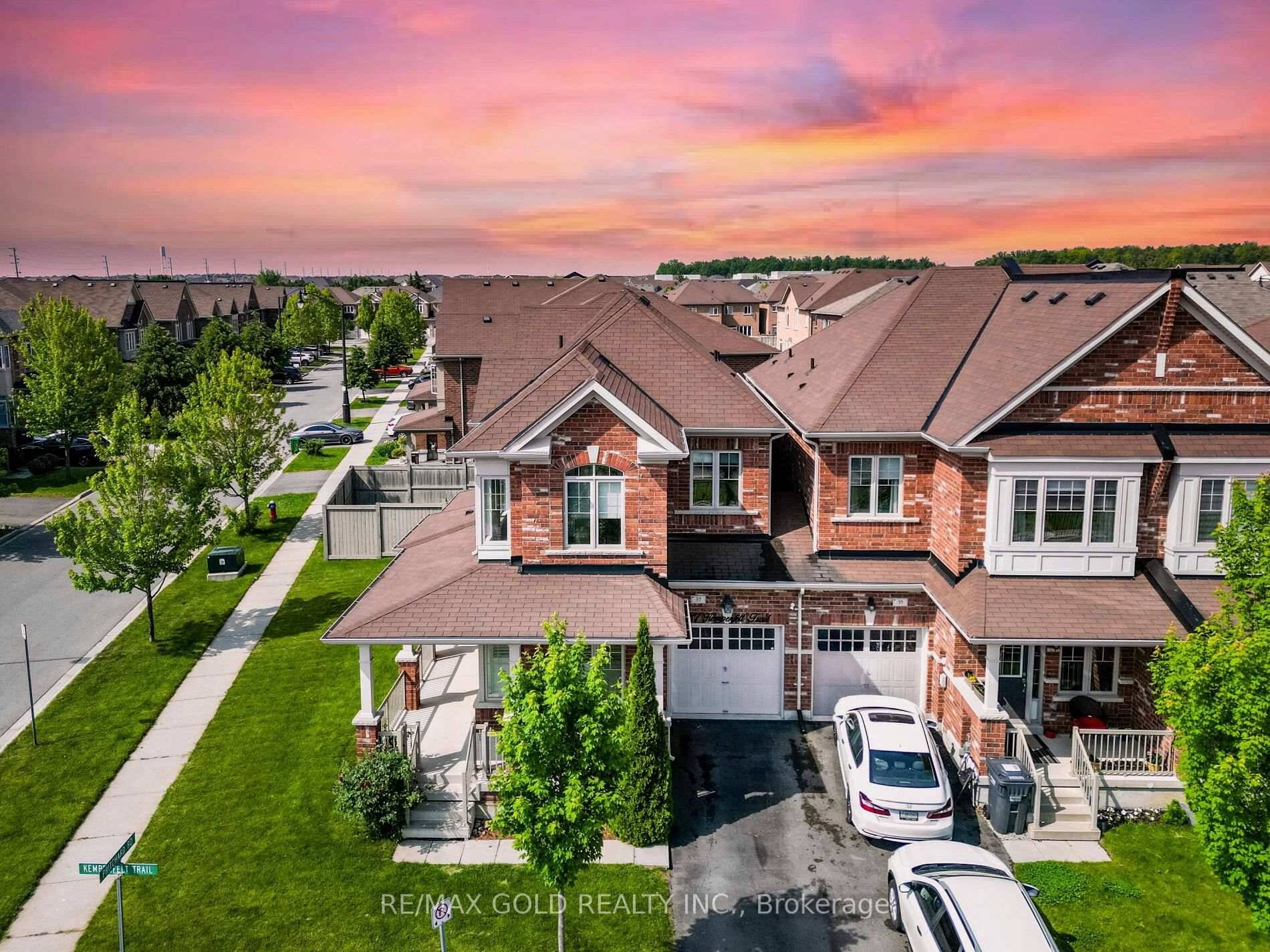 Wow ! This Is An Absolute Showstopper And A Must See !