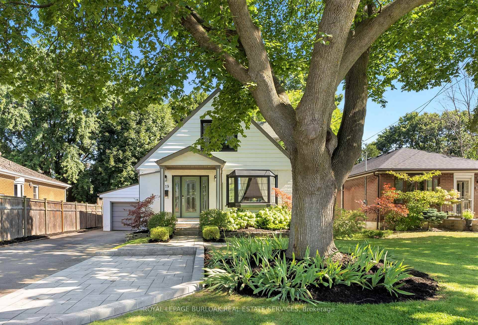 Walk to the lake ! This beautifully renovated home sits on an oversized 150 ft deep, private lot with lush perennial gardens and an interlock patio leading to the front ...