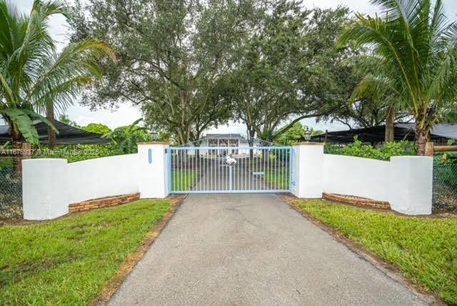 PRIME REDLAND LOCATION. ENJOY THE GOOD LIFE.
