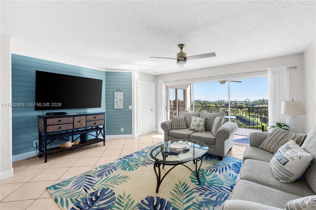 Beautifully maintained 2 bedroom, 2 bathroom condominium located in the desirable Jupiter Bay East community, just steps from the beach.