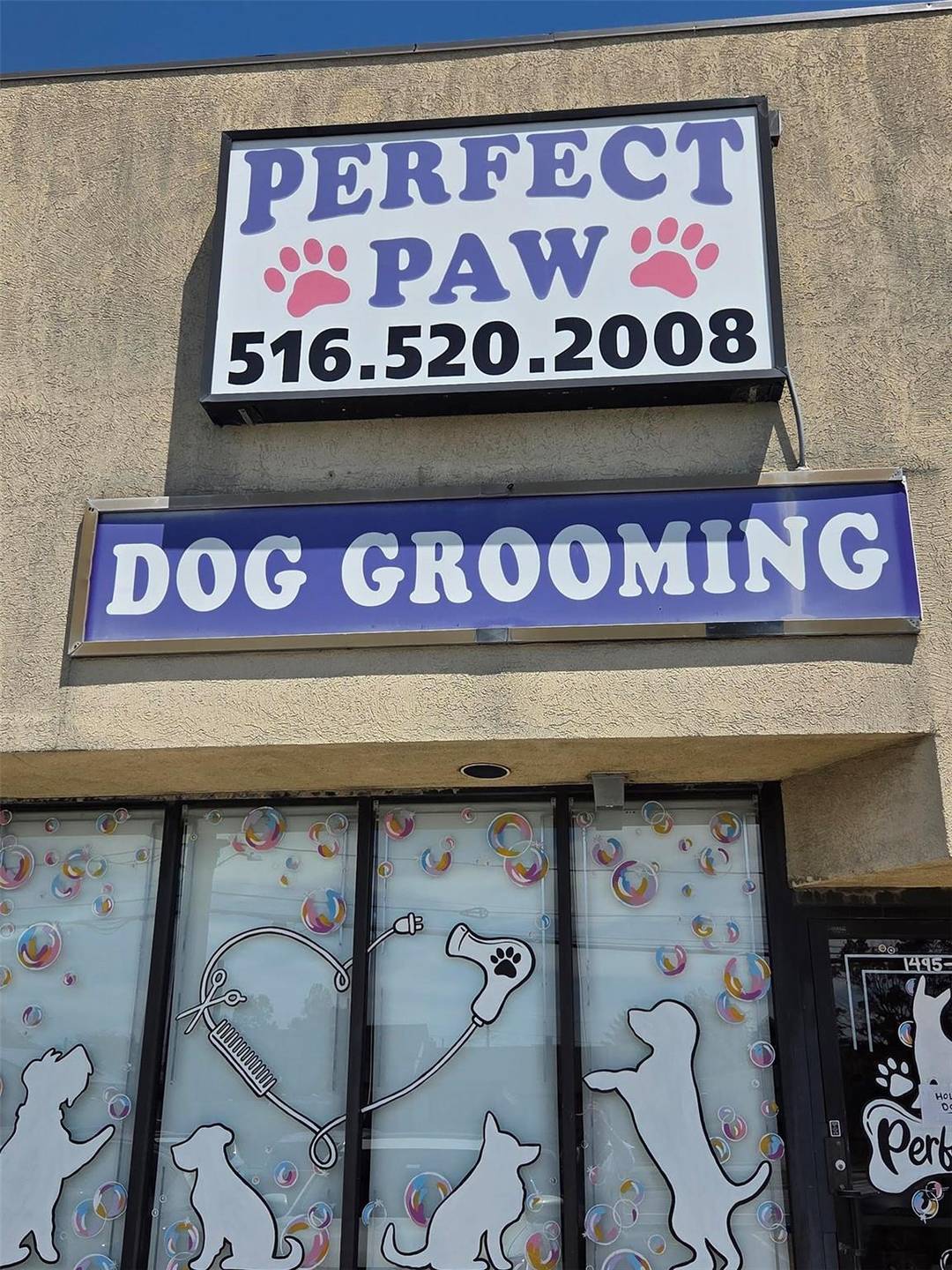 Start your own business today with Perfect Paw, a fully equipped and operational dog grooming salon located in a high traffic area of Massapequa on Hicksville Road.
