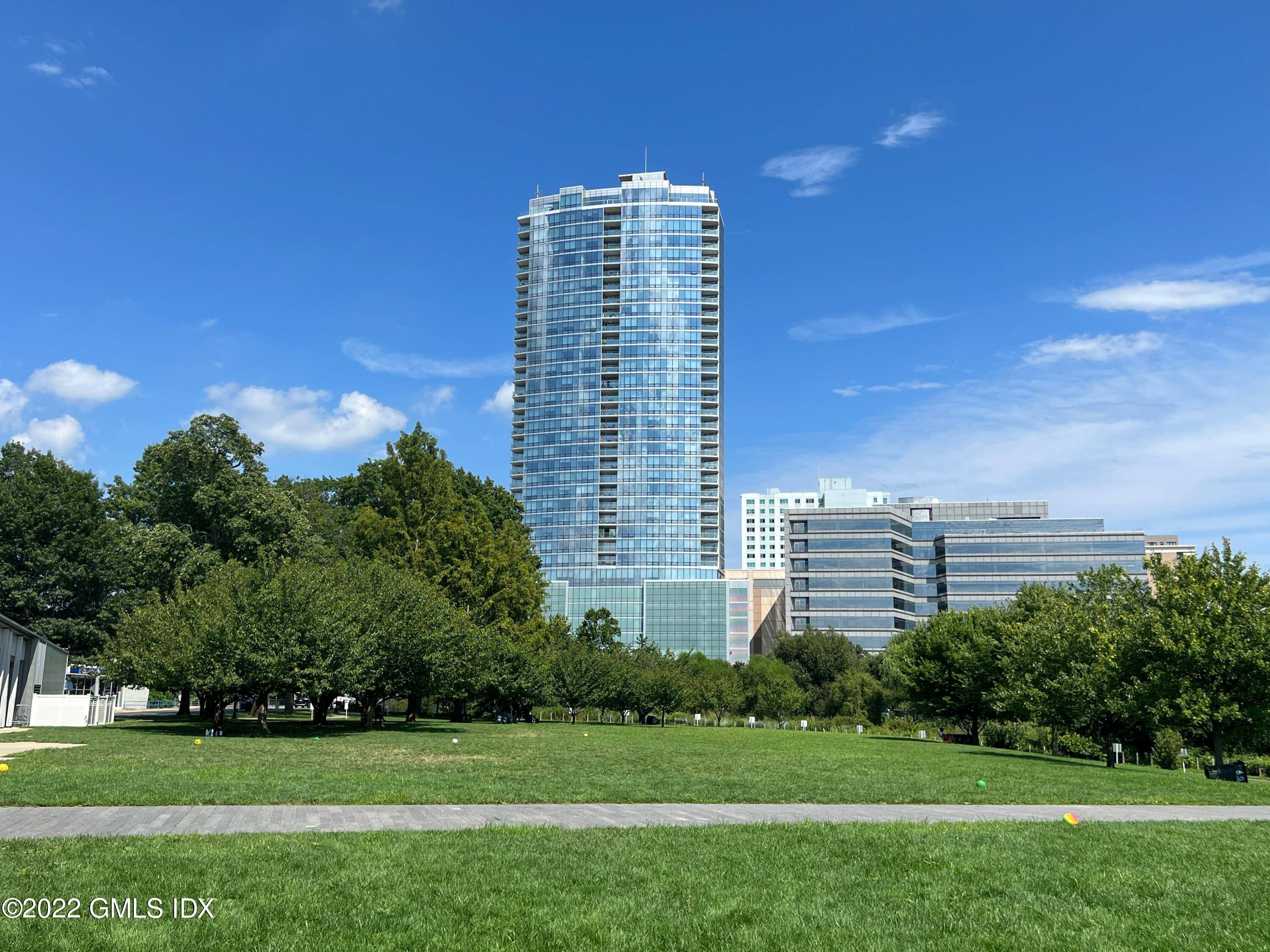Ready ! Luxury One Level Living at 1 Broad St.