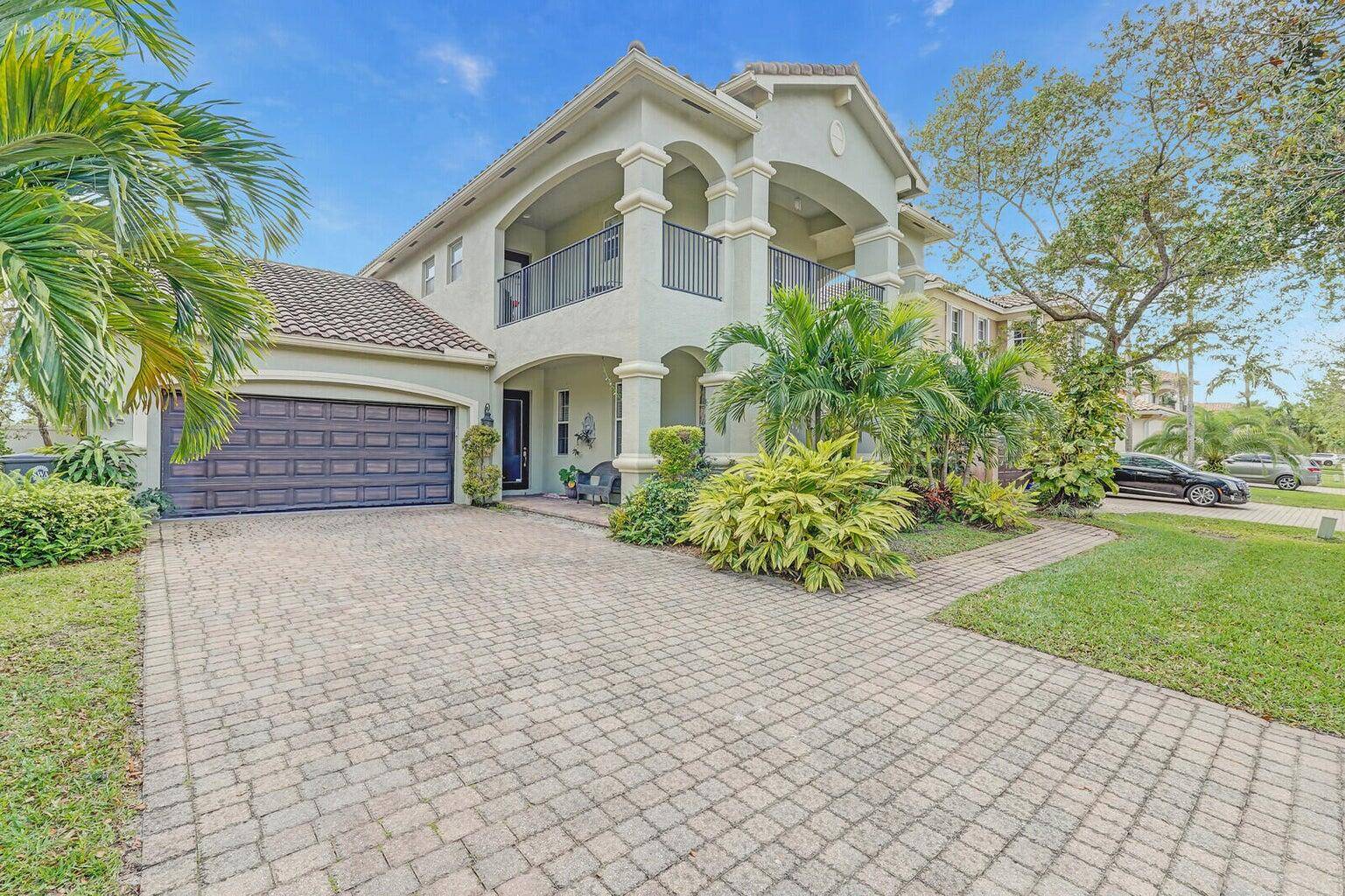 Gorgeus Single Family Home !