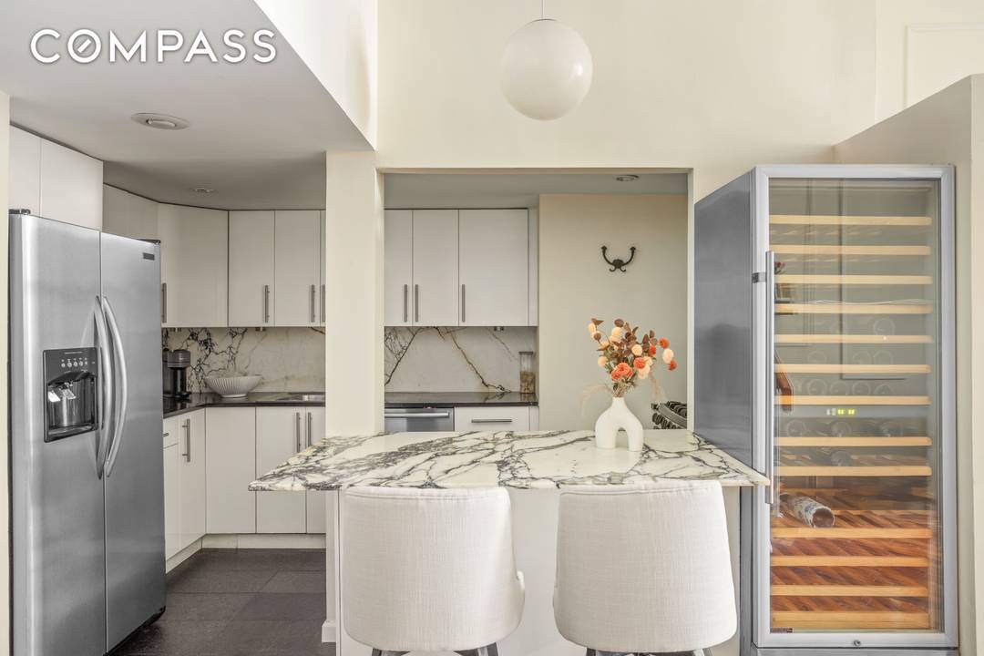 Welcome to residence 3M, your quiet oasis in the heart of Manhattan.