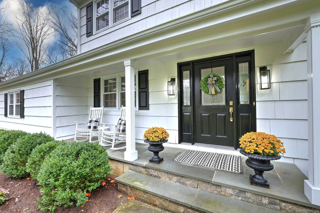 Tucked away at the end of a leafy cul de sac, this GORGEOUS home is the one you have been waiting for.