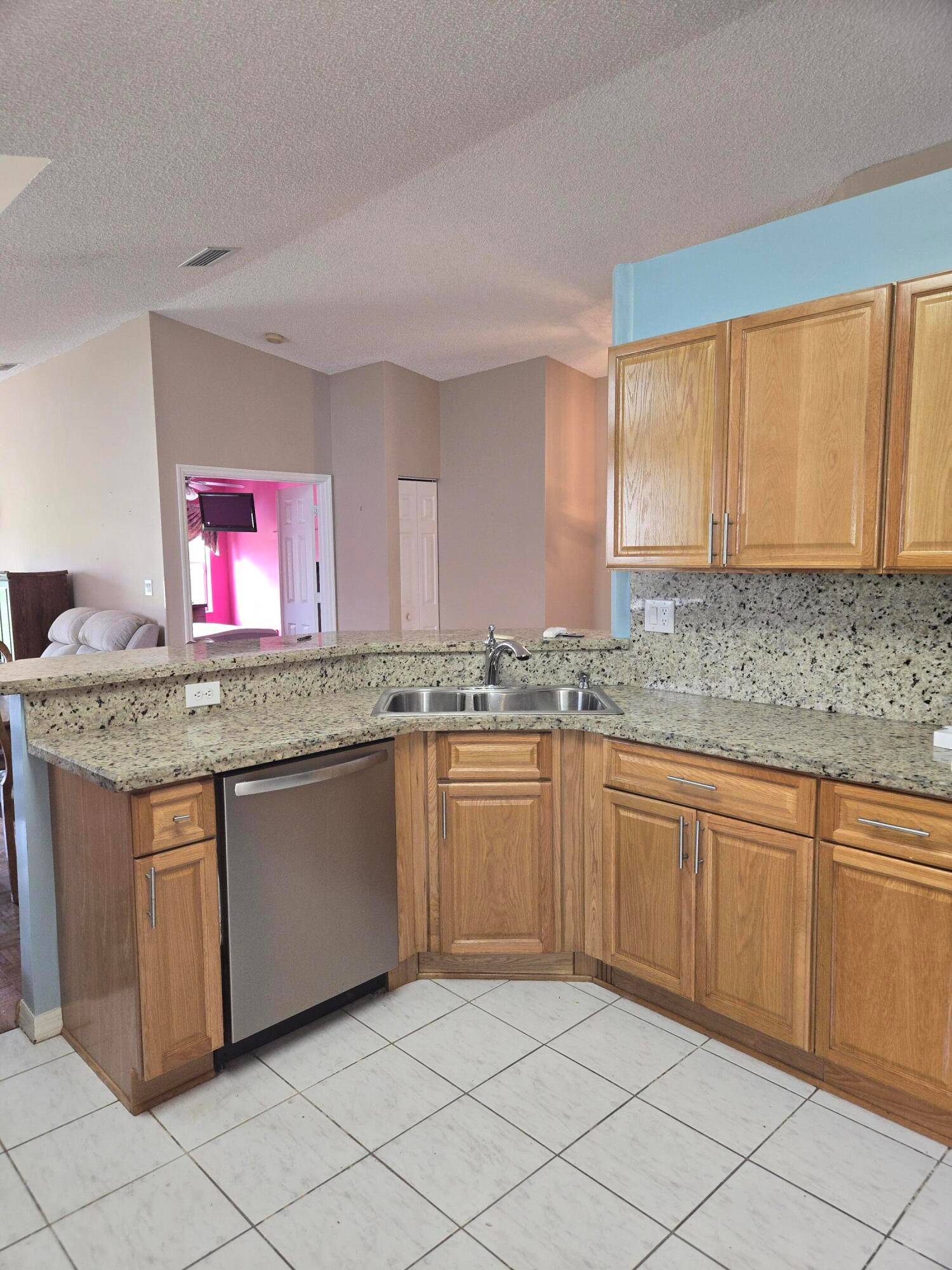 PRICED TO SELL, BELOW APPRAISED VALUE.