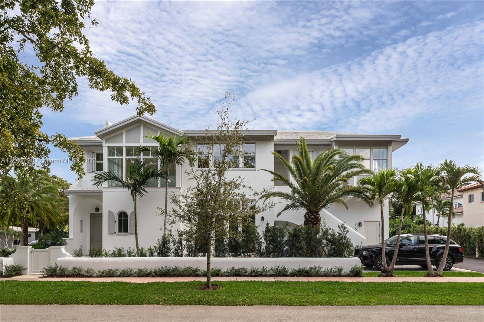 Beautiful development inspired by Bermuda s English and Spanish colonial architecture centrally located in Coral Gables.