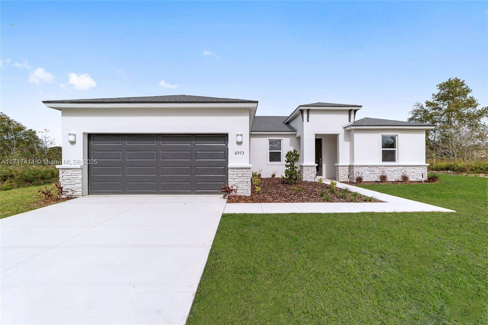 Ready to move in ! ! ! City Water lot !