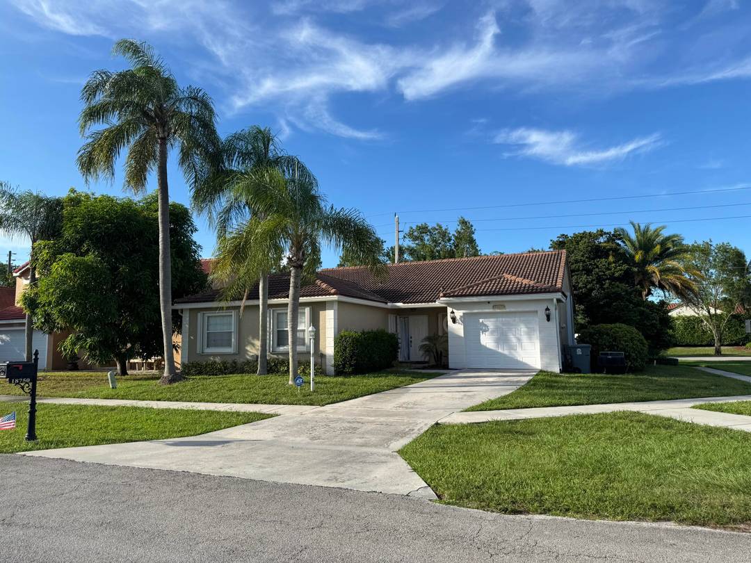 Beautiful home in Boca Landings !