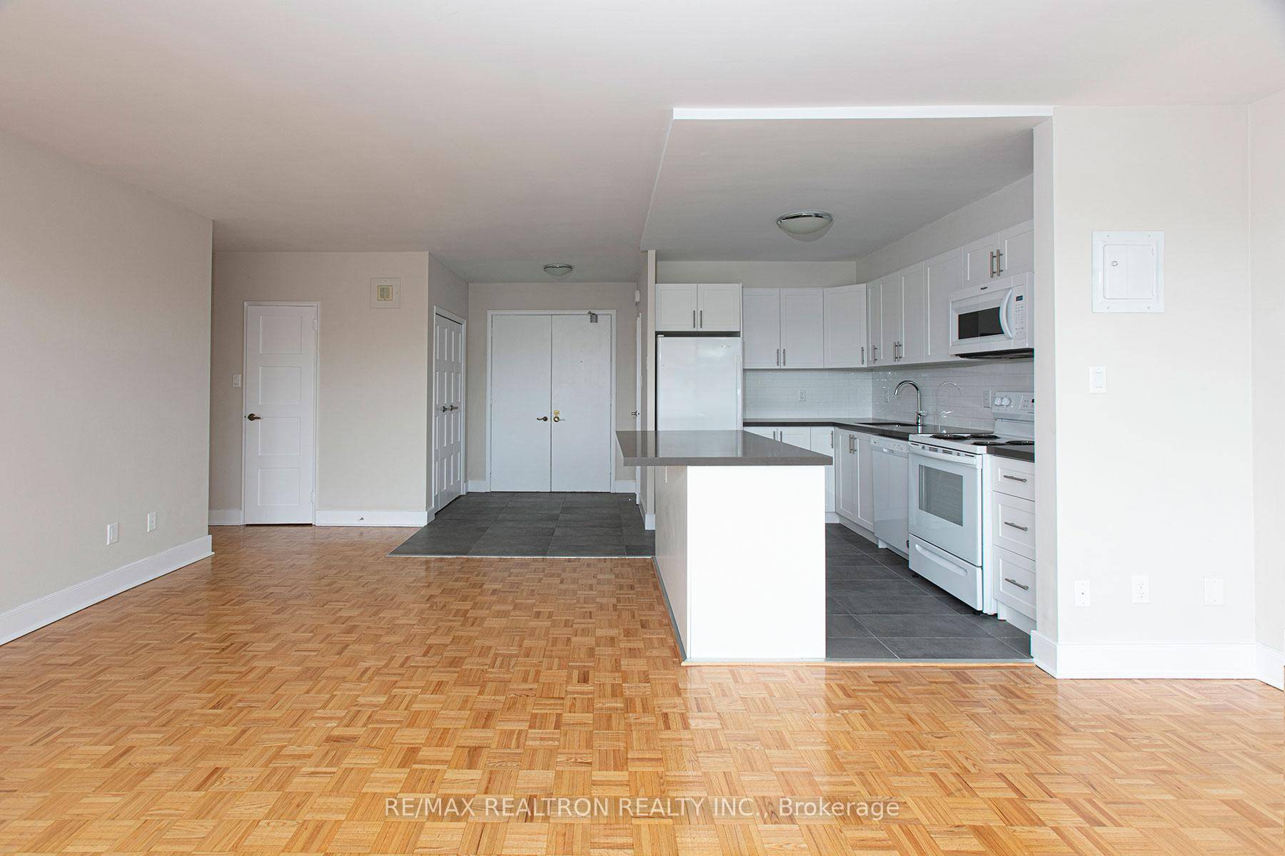 One month free rent on a 12 month lease Welcome to 10 Shallmar Blvd, a distinguished rental building nestled in the heart of Torontos coveted Forest Hill North neighborhood.