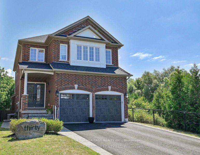 Rare Greenspace Lot Private amp ; Move In Ready !