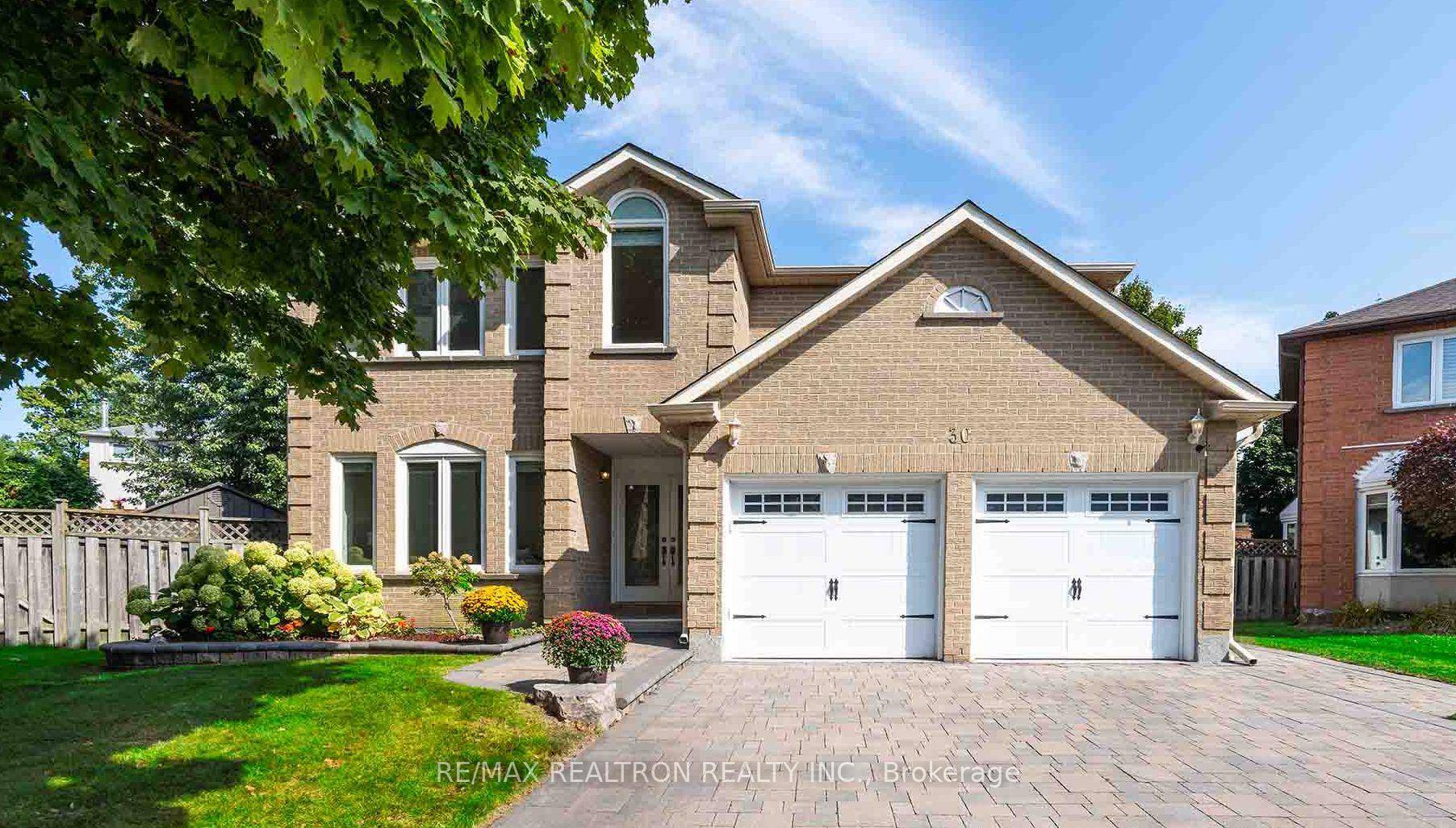 Welcome to The ORIGINALLY OWNED amp ; Meticulously Maintained Home Nestled in a Quiet CUL DE SAC a Serene amp ; Family Friendly Private Court.