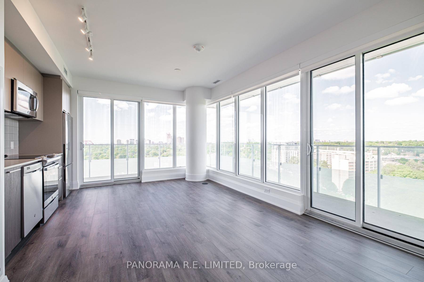 Gorgeous 2 Bedroom 2 Bathroom rental with rare 2 parking spots at high in demand Kingsway By The River !