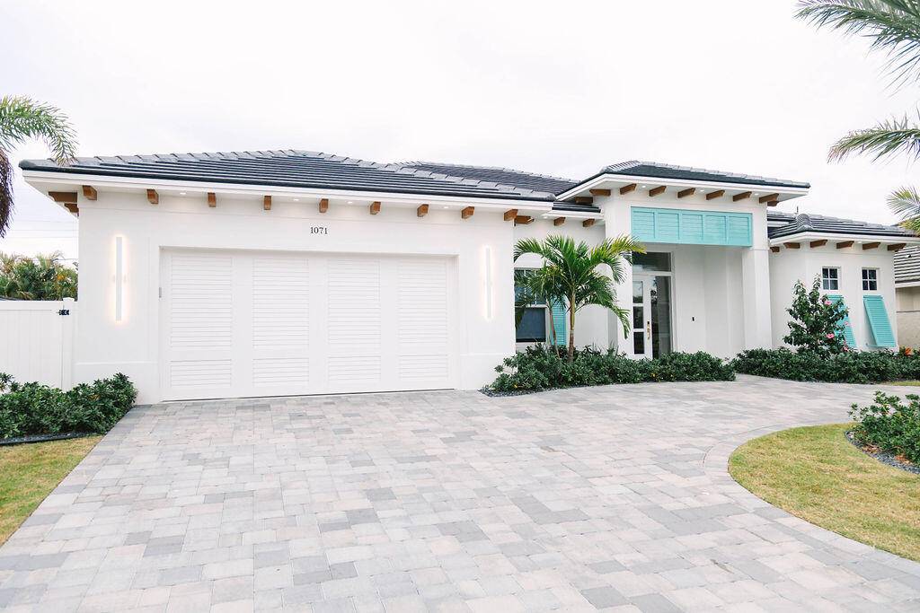 Welcome to your own Island Paradise !