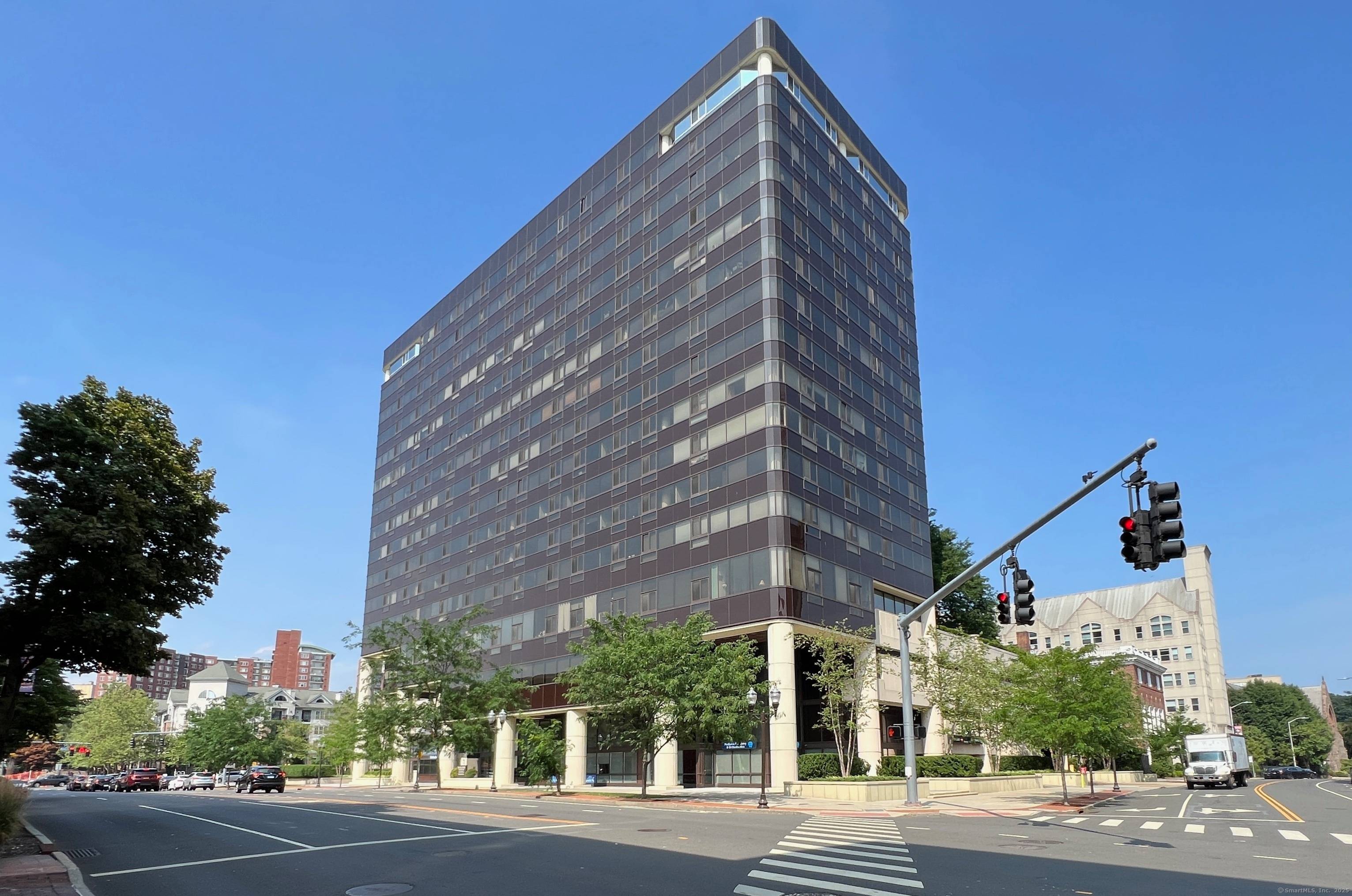 Welcome to your dream downtown gem at The Biltmore a redesigned 2 BD, 2 BA condo with a 24 hour concierge service.