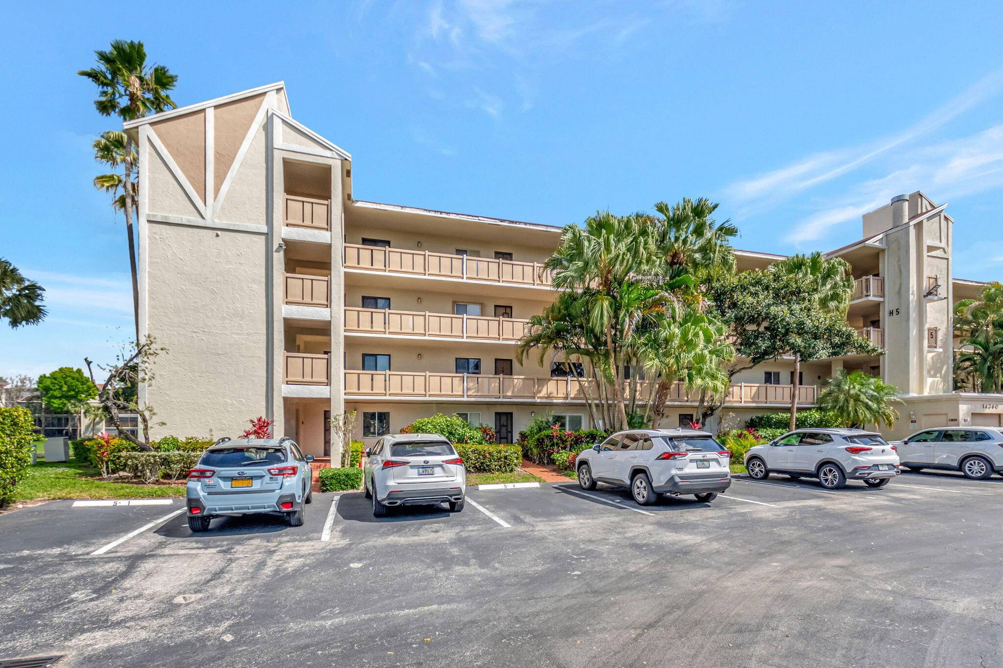 This condo has a lot to offer with endless potential to be spectacular !