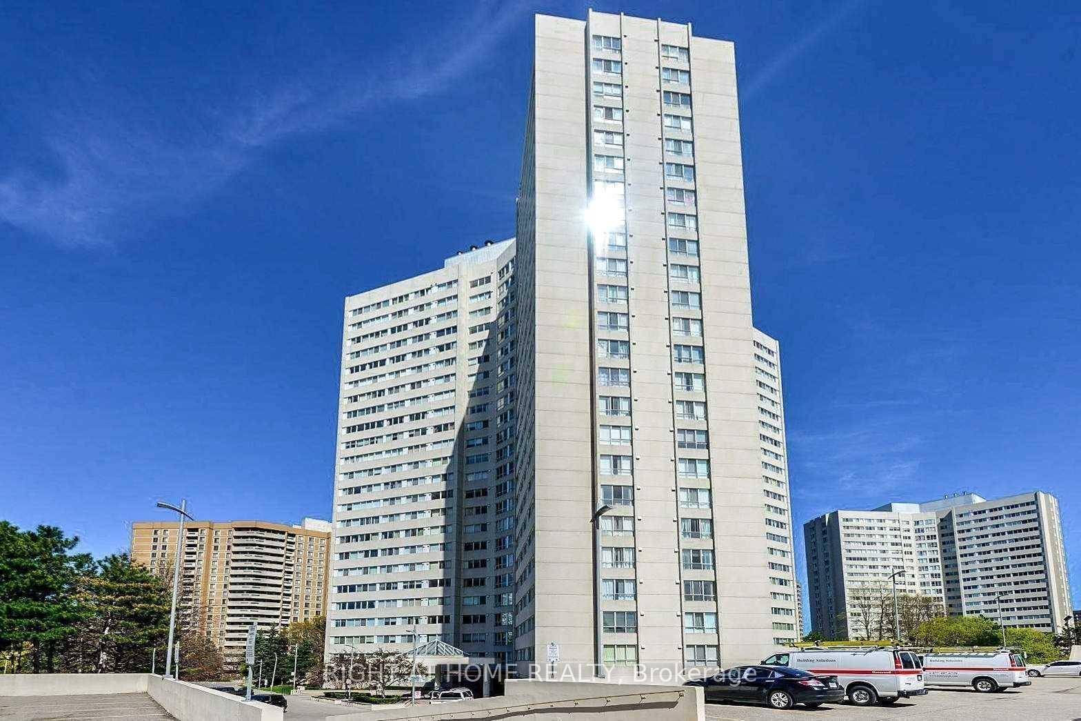 Sub Penthouse Unit 2 1 Bedroom, 2 Full Bathrooms, 1 Parking Spot, End Unit, Entire Unit Fully Renovated, Incredible Location In The Heart Of Mississauga Across From Square One.