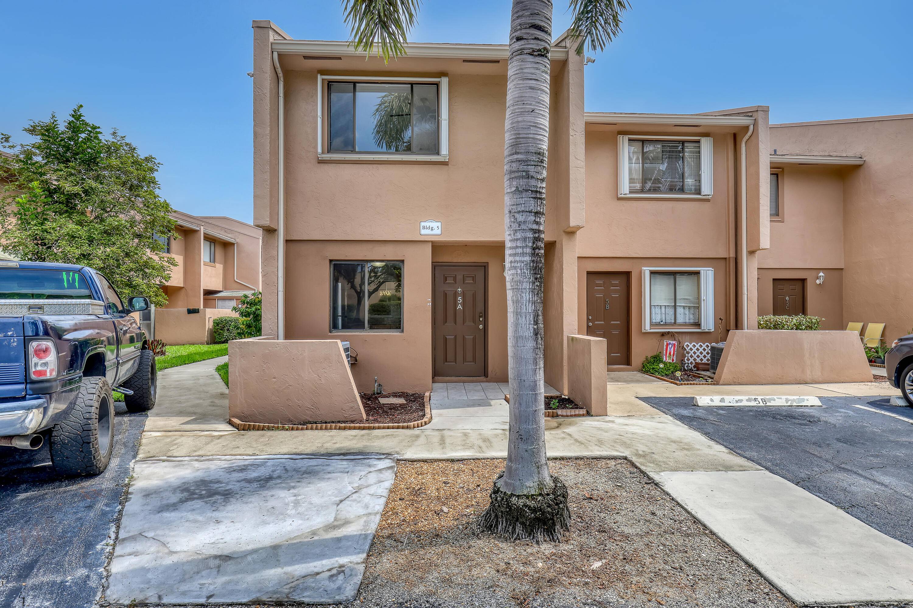 Welcome to this charming 3 bedroom, 2.