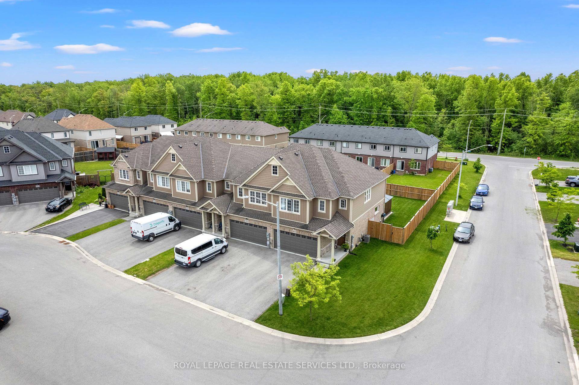 Stunning Mountainview Homes Freehold, 2 Storey End Unit, 4 Bed, 4 Bath Townhome Double Car Garage, Abundance Of Upgrades.
