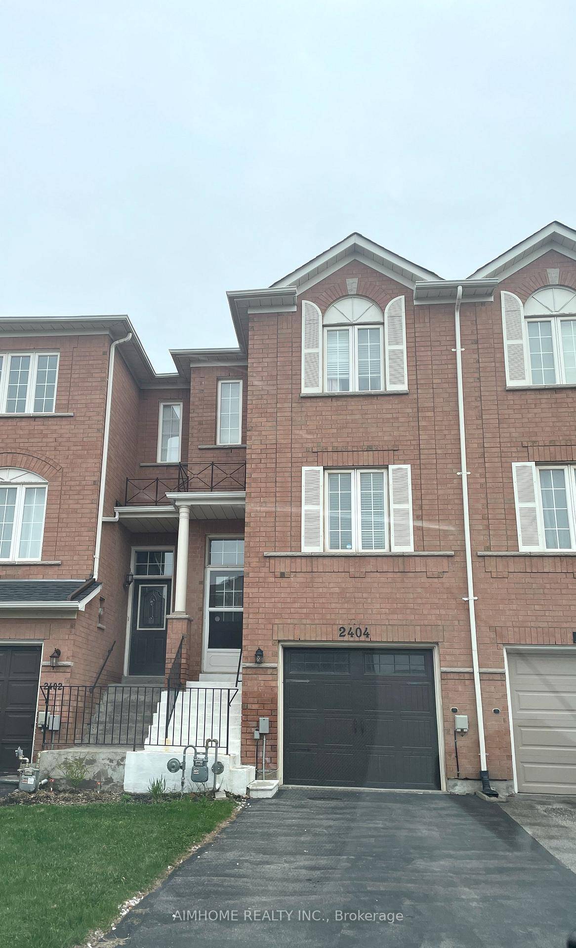 Stunning 3 Storey 2 Bedroom Townhouse with Private Lot Backing Onto Breathtaking Wooded Ravine On A Desirable Quiet Crescent.