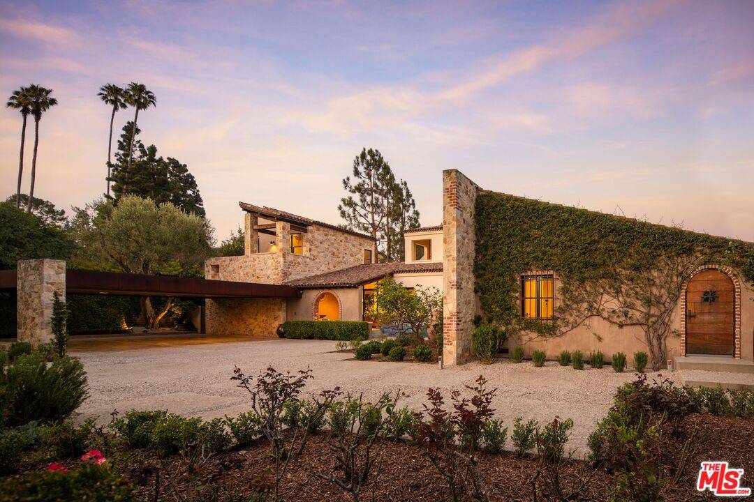 976  N Alpine Dr 5BR Beverly Hills Post Office | B.H.P.O. La