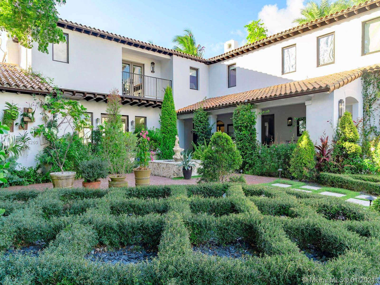 5328 N Bay Rd Residential Florida