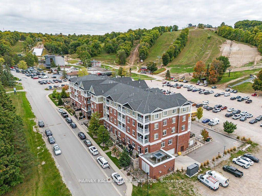 Year Round Entertainment amp ; Relaxation in the Heart of Horseshoe Valley Resort.