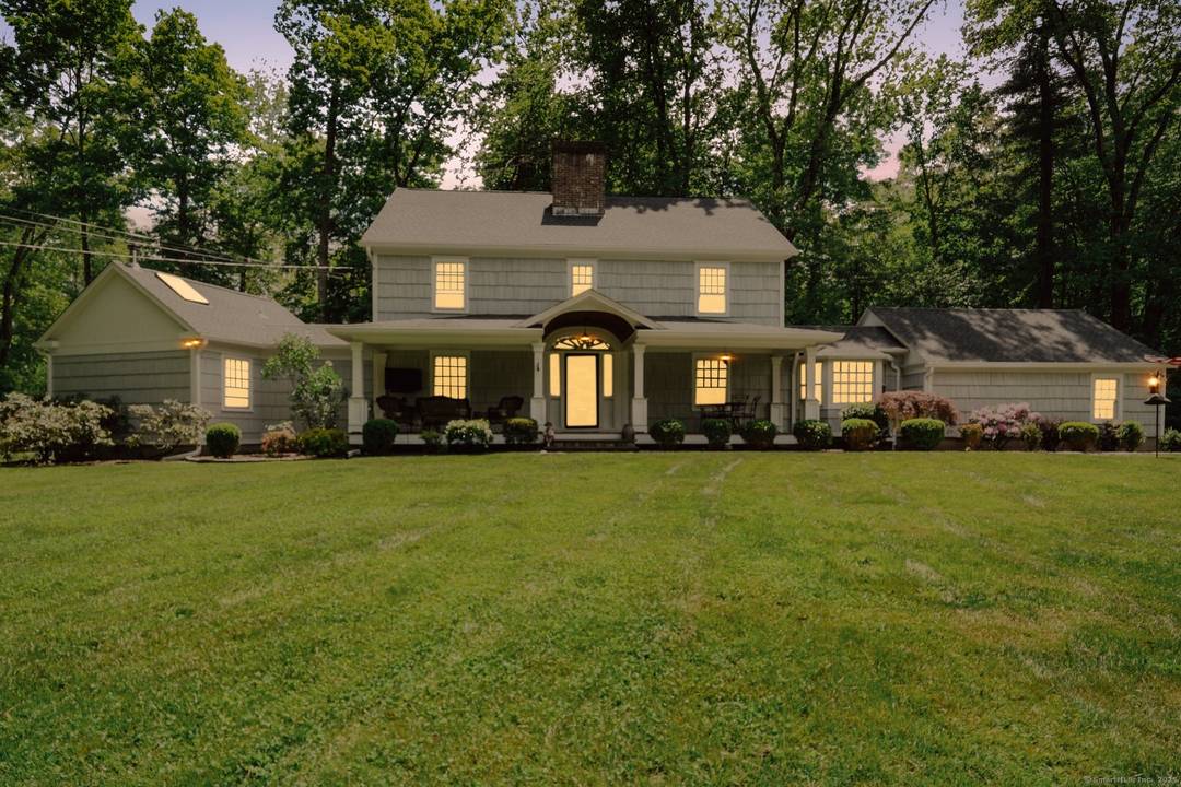 Historic Elegance meets Modern Living at 6 Downe Lane Welcome to 6 Downe Lane a property rich in history and timeless charm, originally occupied by the Gaylord family, one of ...