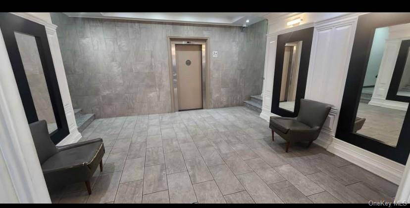 LARGE, BEAUTIFULLY RENOVATED 2 BED 1 BATH APARTMENT !