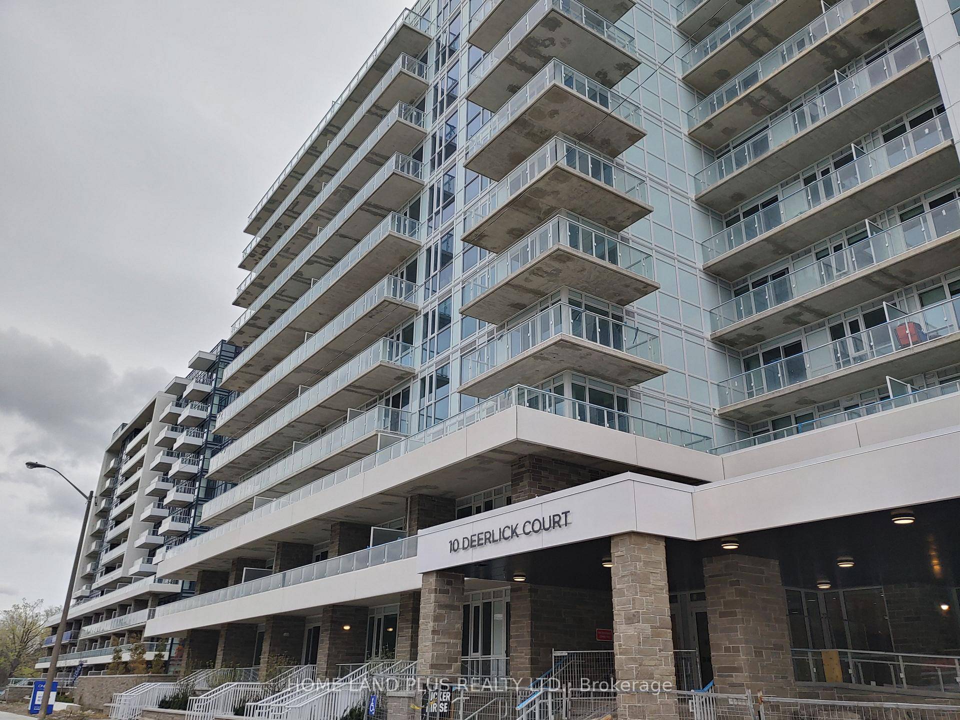 Corner unit 1108 10 Deerlick crt, 1 bdrm with 1 Parking, 1 locker, Unobstructed view, wraparound balcony, Quick Access To The Dvp, Highway 401, Express Bus To Downtown, close to ...