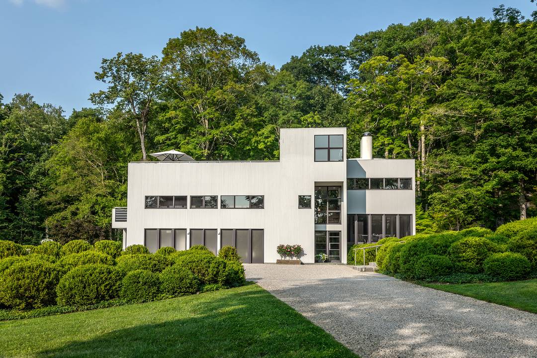 The Falls. Prominent Modernist Architect, Charles Gwathmey of Guggenheim Museum renovation fame, designed this masterpiece in one of the most beautiful locations, offering dramatic views, cascading waterfall, nestled on 40 ...