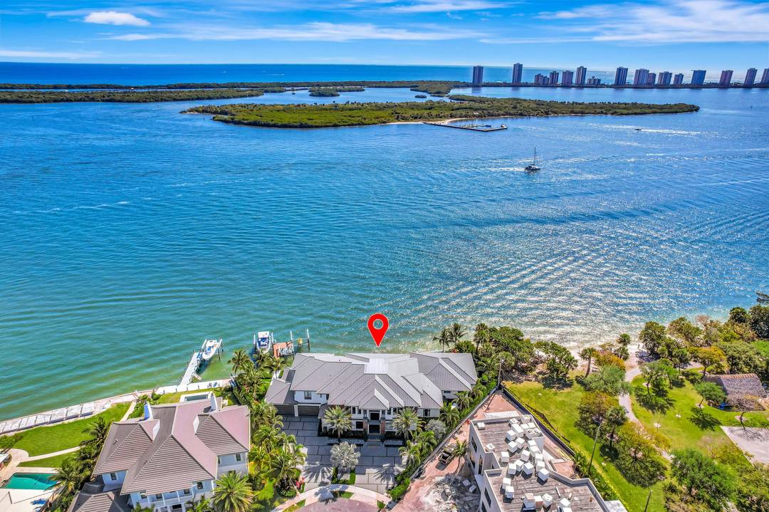 WELCOME TO 712 LAKESIDE CIR.