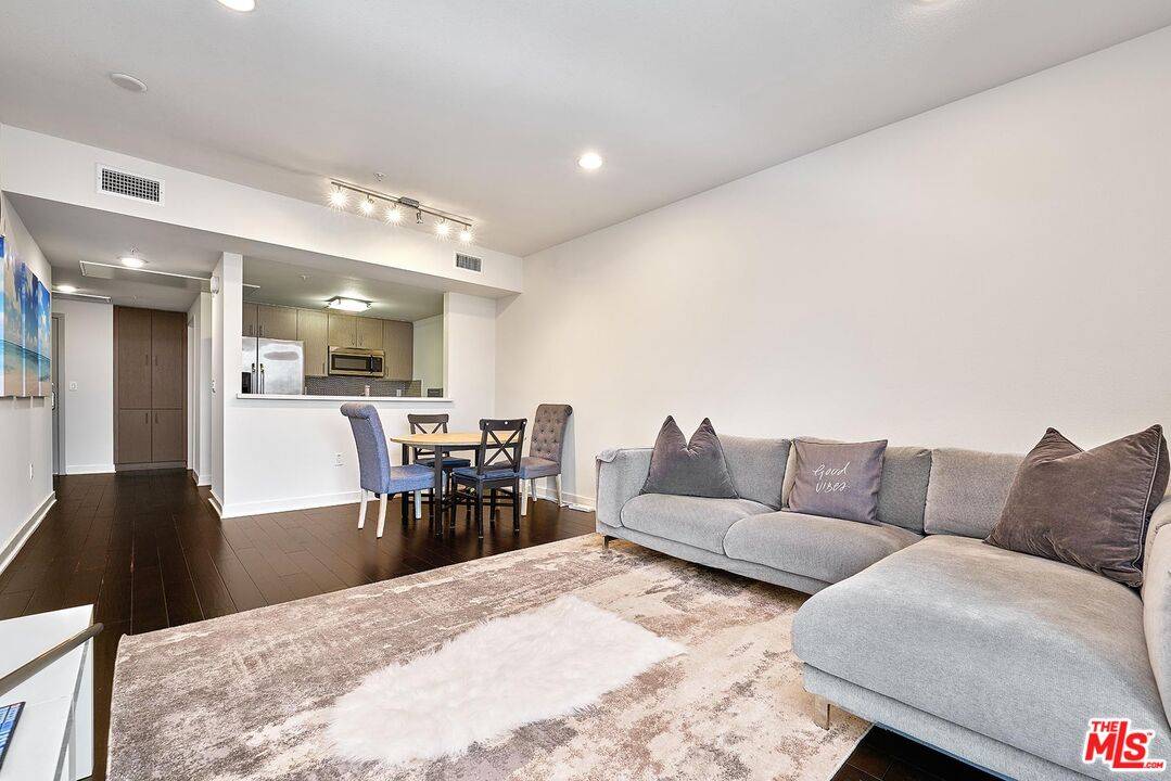 436  S Virgil Ave 2BR La