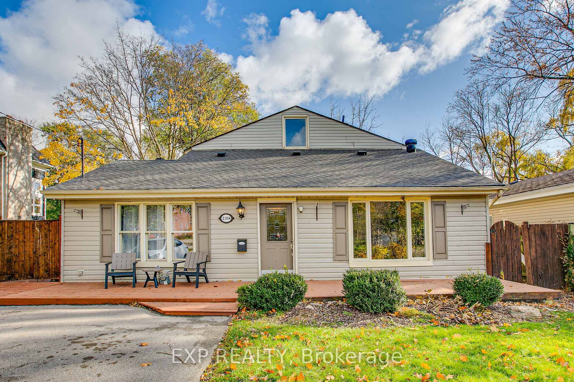 Build Your Dream Home in Bronte !