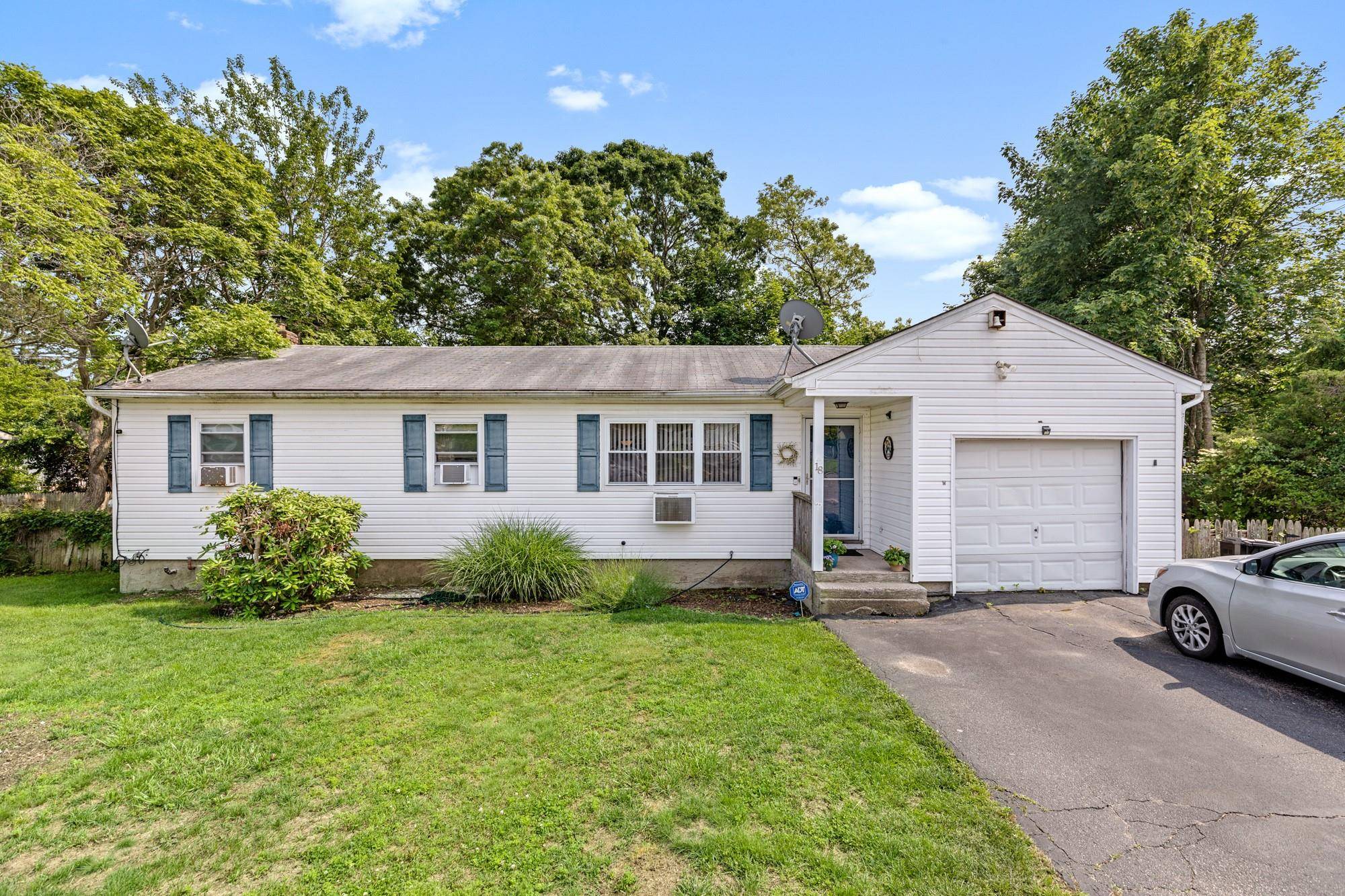 AS IS. Nestled within a charming neighborhood, this unique 3 bedroom, 1 bath home offers endless creative possibilities.