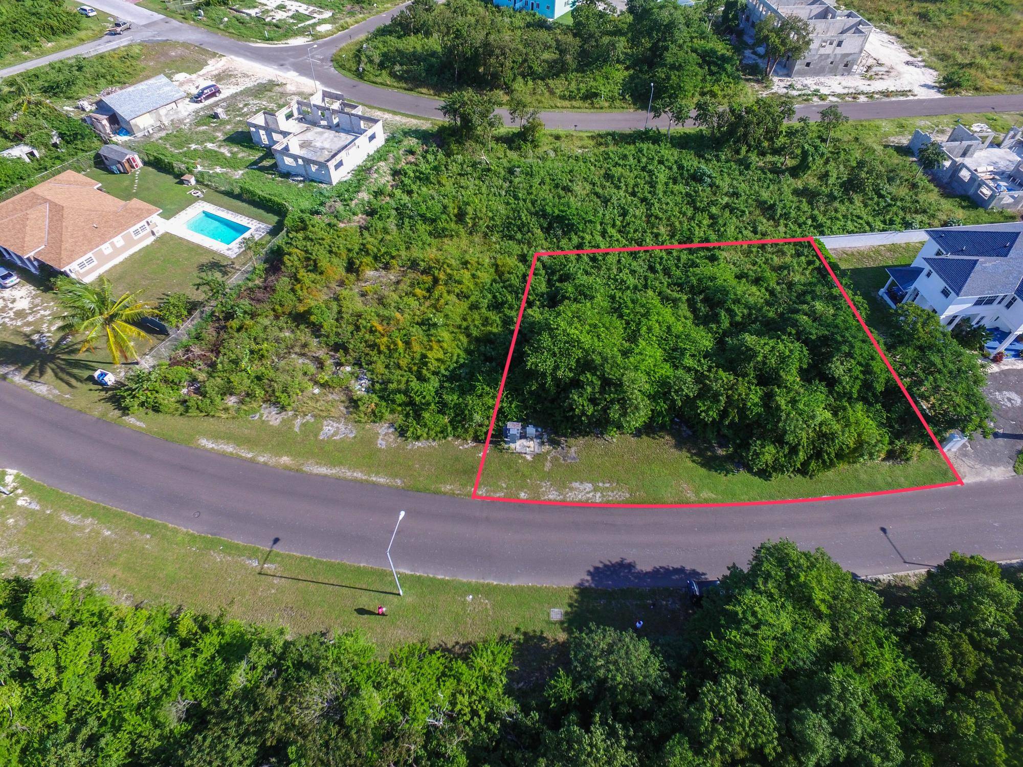 TWYNAM HEIGHTS Land New-Providence