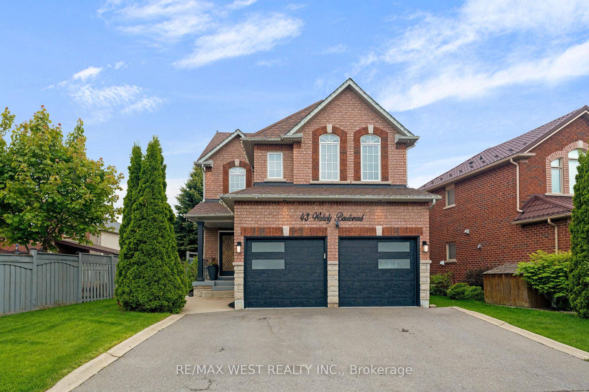 Welcome to 43 Wakely Blvd, Bolton Bright, Spacious, and Move In Ready Pride of ownership is clear in this beautifully maintained 4 bedroom home, ideally located in one of Bolton's ...