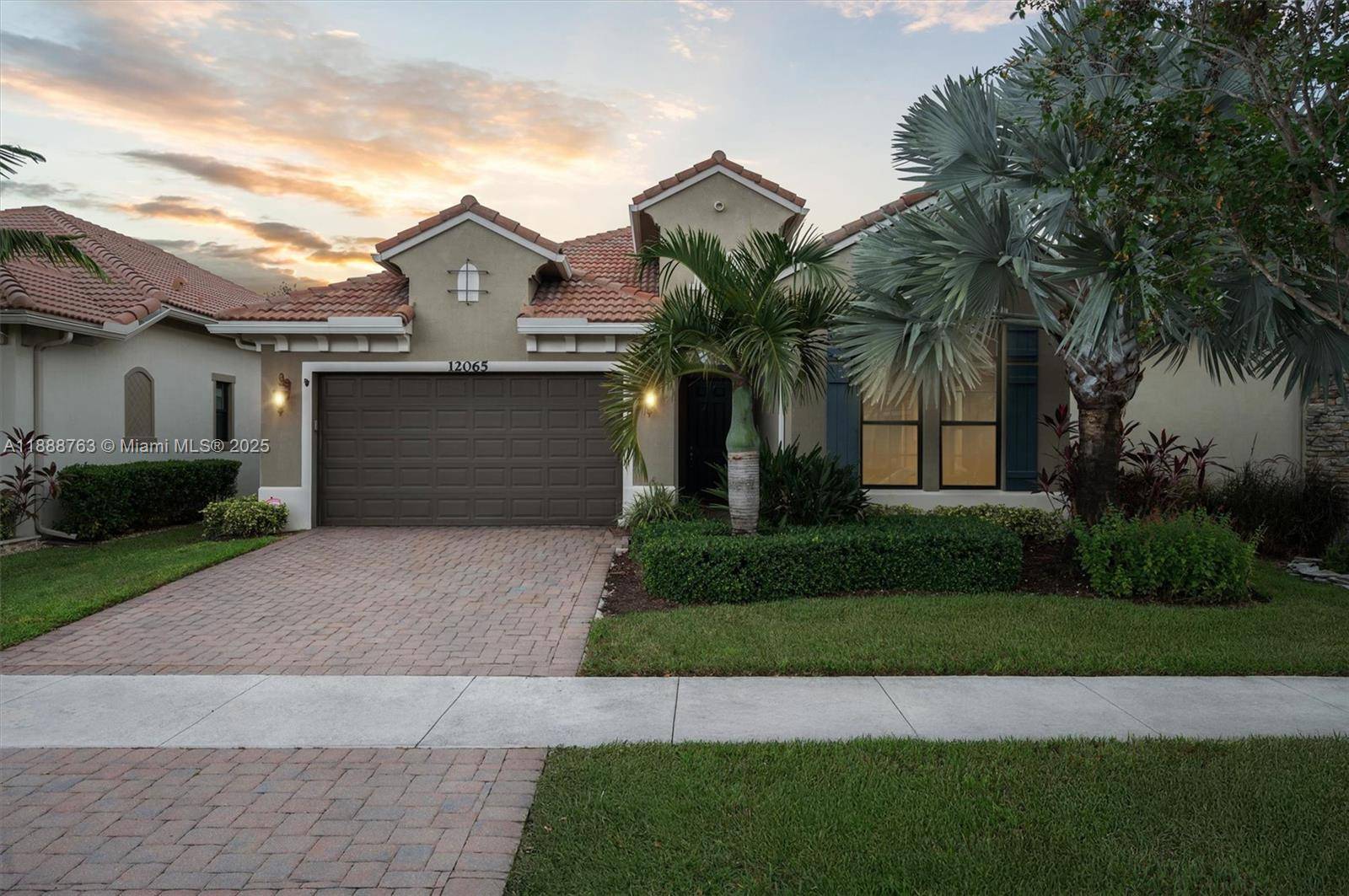 Welcome to luxury living in Four Seasons Parkland.