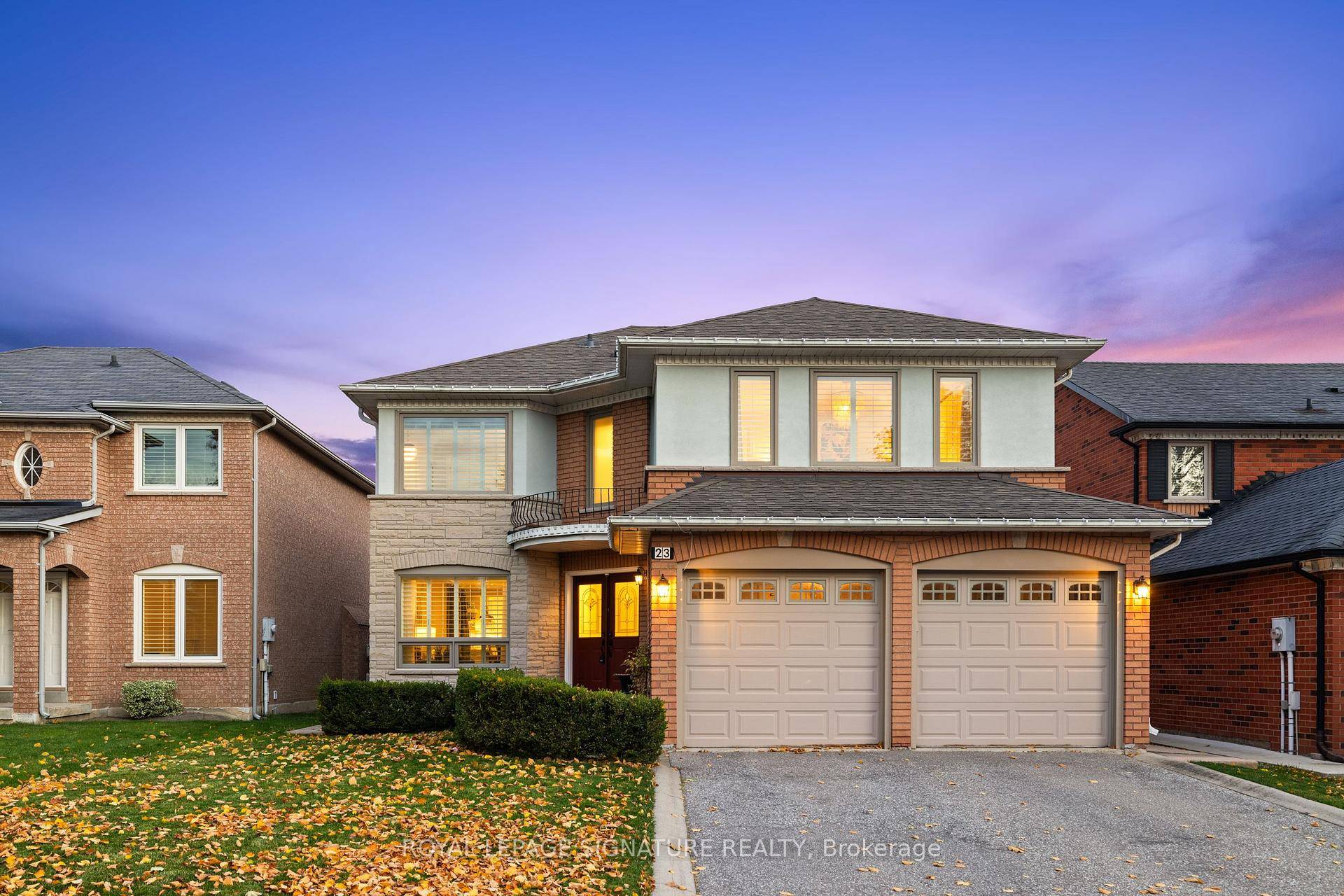 Welcome to the Four Seasons of Caledons prestigious Valleywood neighbourhood, where luxury and convenience blend seamlessly.
