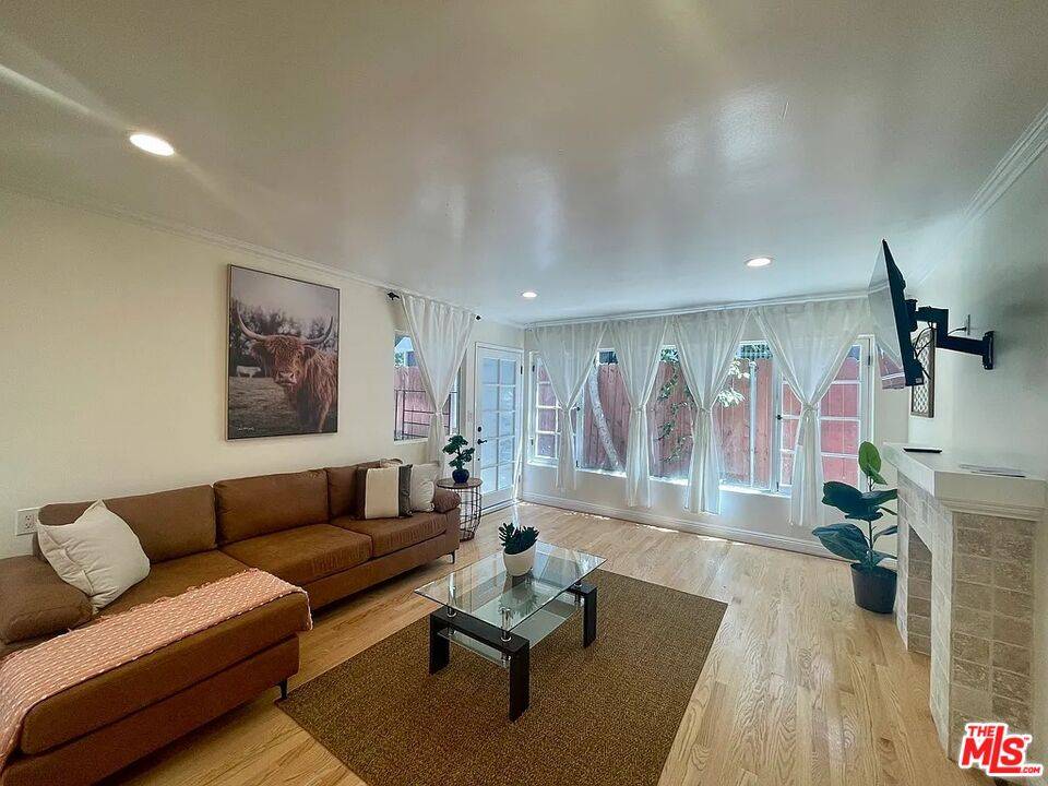834 Lincoln Blvd 3BR Santa Monica La