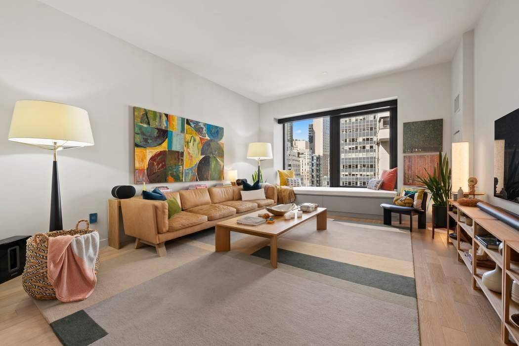 A brilliant combination of one and two bedroom layouts has been tastefully reimagined to create this exceptionally spacious 3 bedroom corner residence in one of Downtown s premier condominiums.