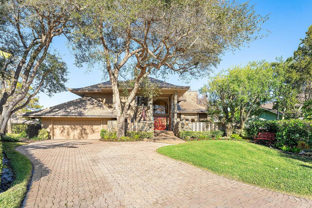 Rare opportunity within the Thurston Community of PGA National.