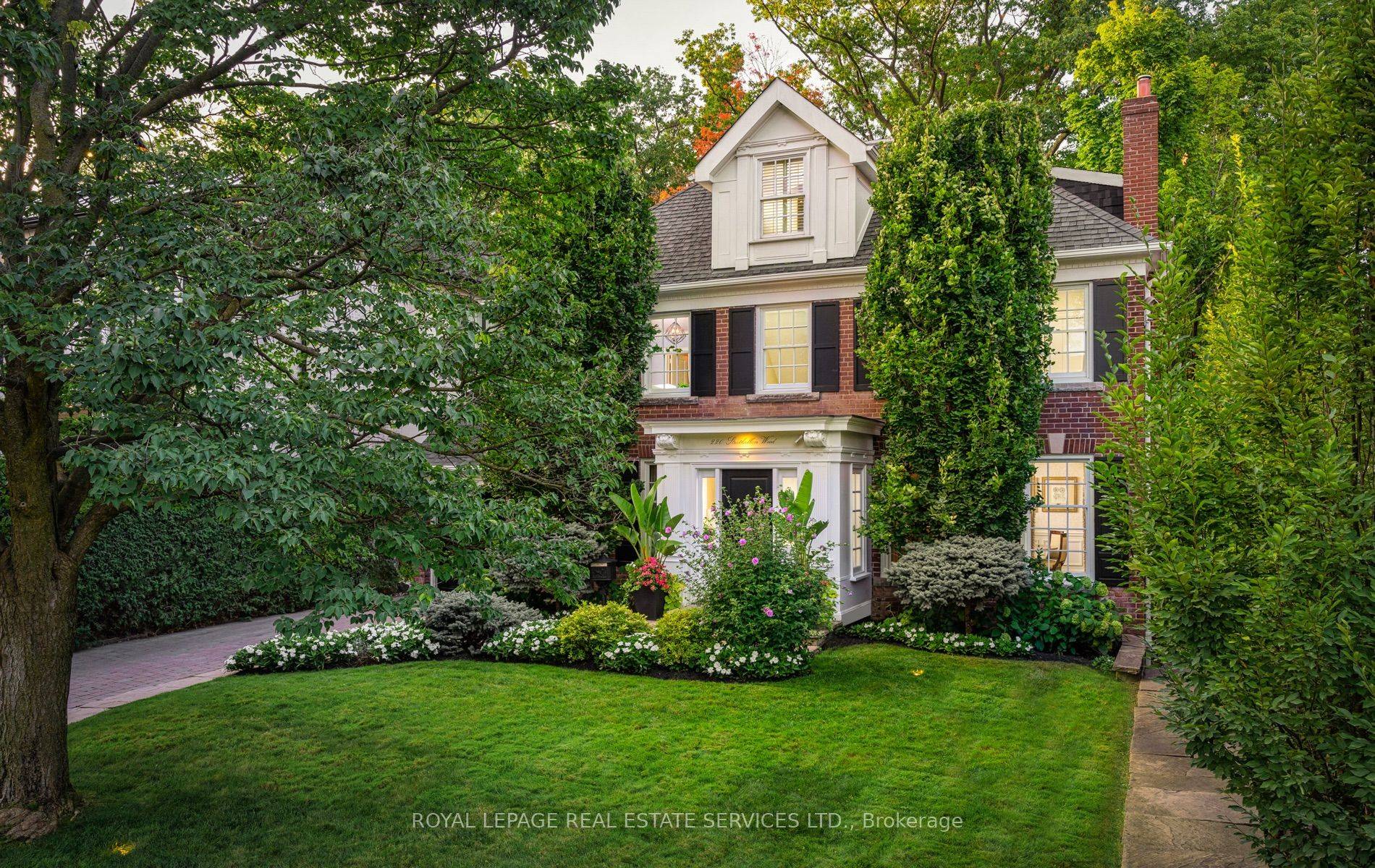 Discover 220 Strathallan Wood, positioned on one of Lytton Park's most coveted streets.
