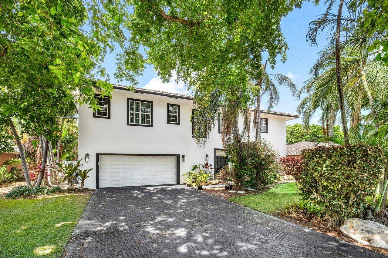 Fully Furnished or Unfurnished Annual Lease Available for immediate move in !