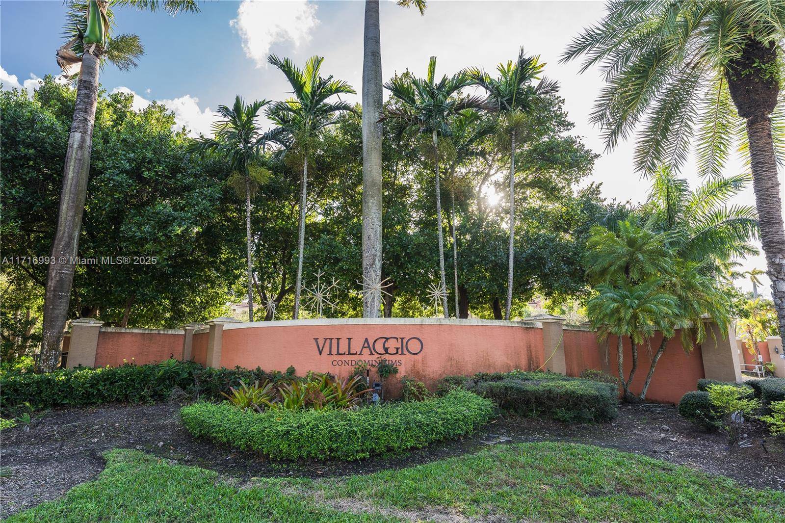 Spacious Apartment in the Highly Sought After Villagio Community !