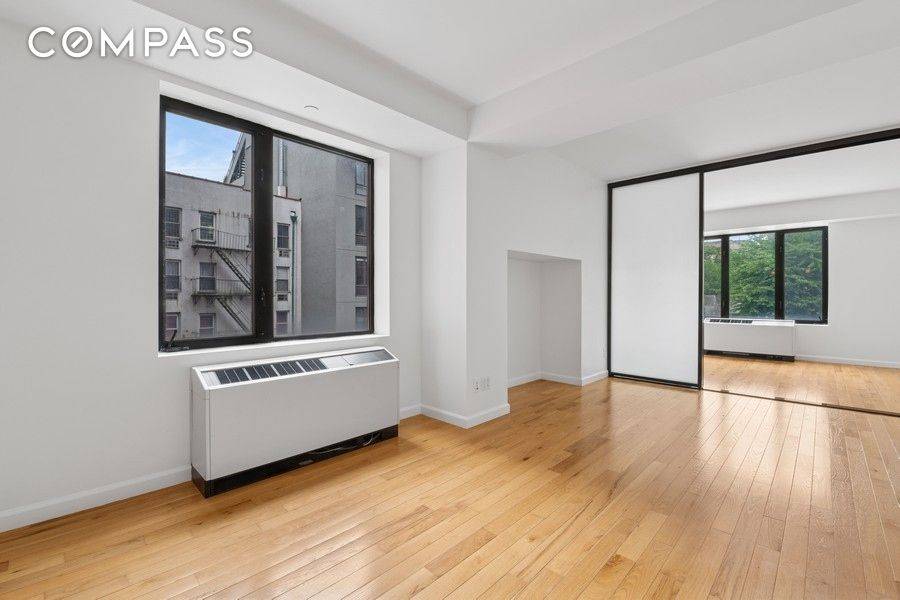 FIRST OPEN HOUSE Sunday, 7 13 2pm 3pm By Appointment Only Welcome home to this fantastic modern East Village apartment.