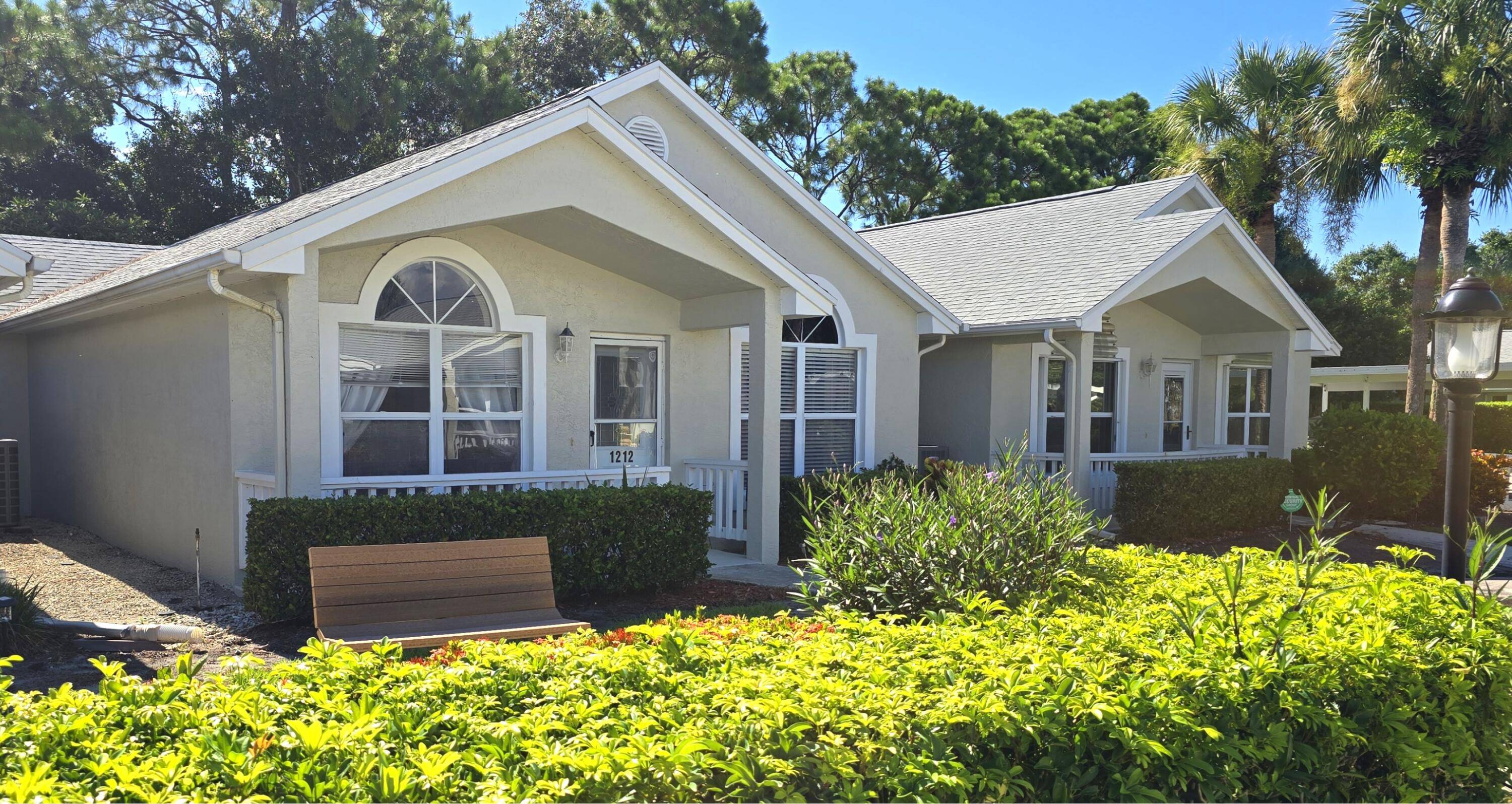 Fabulous 2BR 2BA Villa in the desirable Isle of Lombardy at Kings Isle Port St.