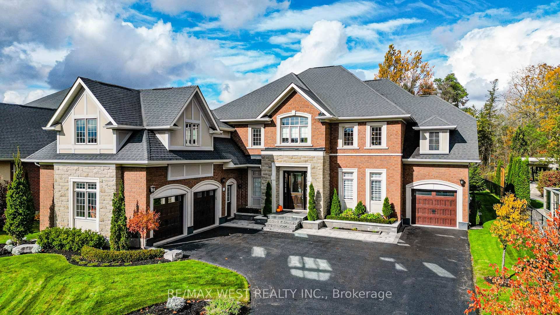A MUST SEE in Prestigious Wyndance Estates !