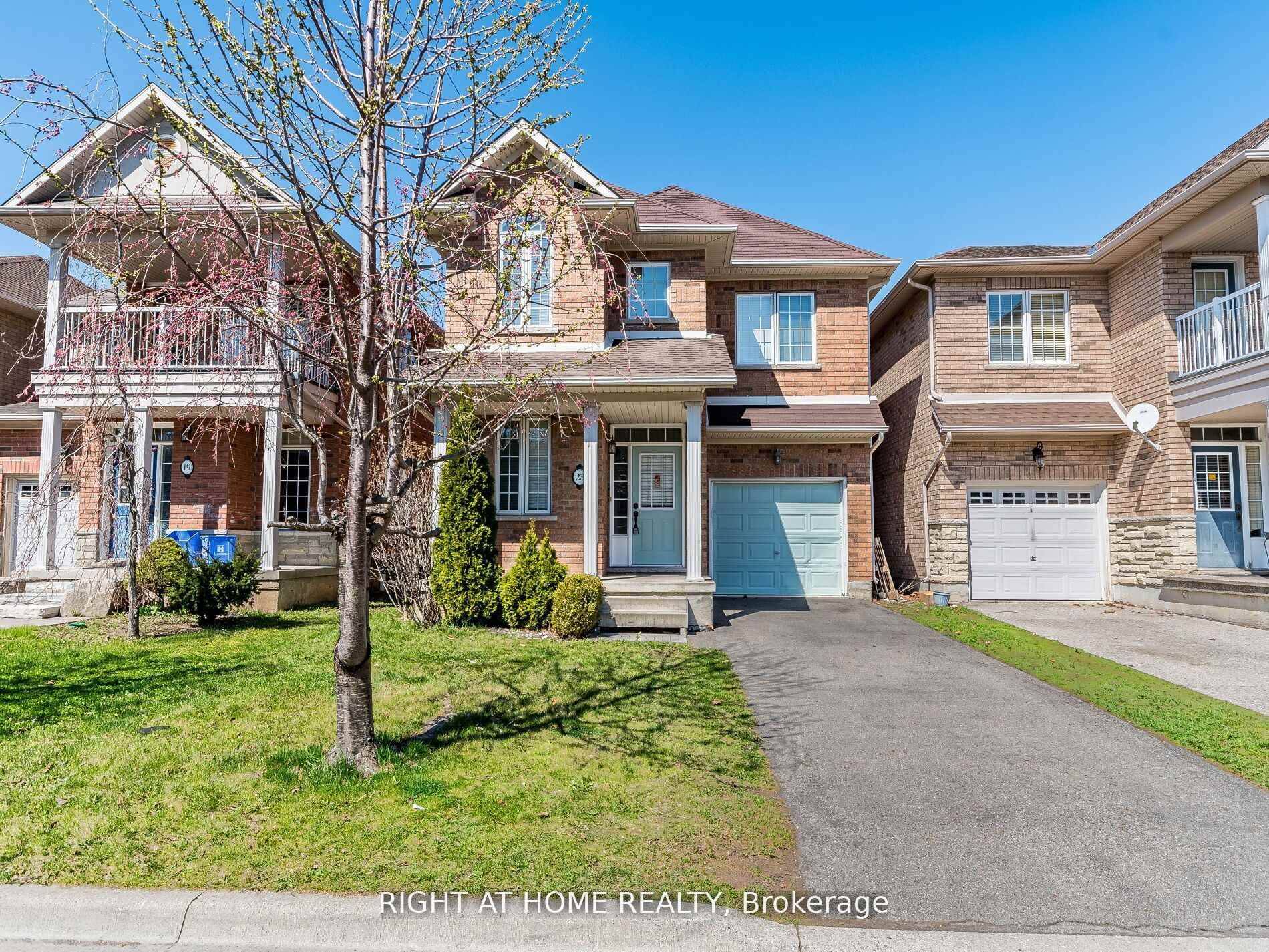 4 bed room detached Sep living and family room with unfinished basement Next to Qew, 5 Minutes Walk To Neighborhood Plaza Beautiful 4 Bedrooms 2.