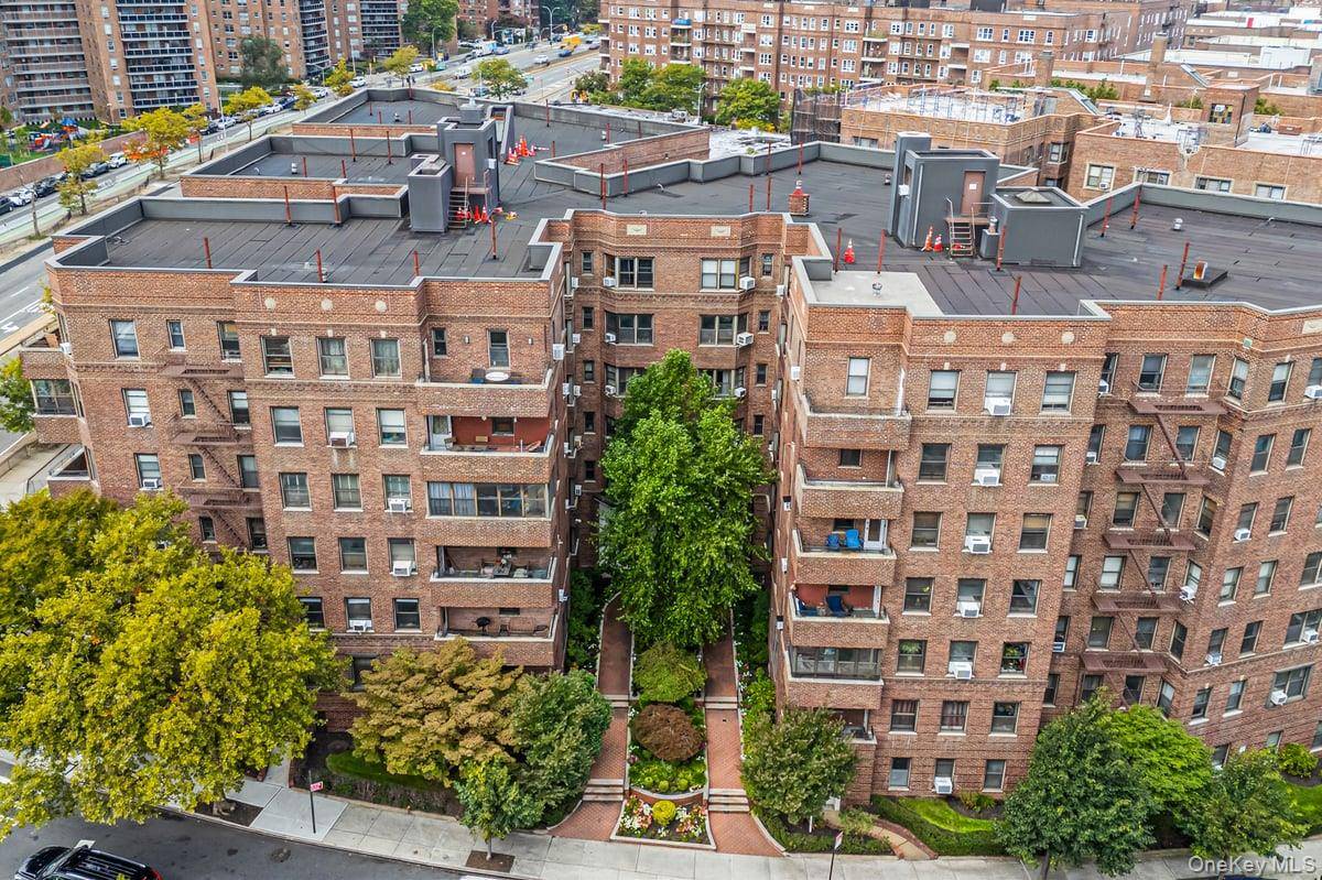Spacious 2 bedroom, 2 bath co op at The Lafayette with terrace !